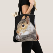 Tote Bag Écureuil mangeant une noix (De près)