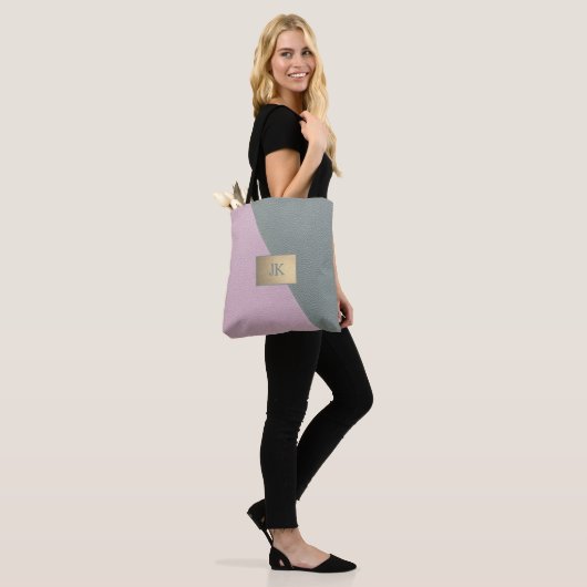 Tote Bag Élégant Monogramme en cuir rose vert (Sur le modèle)