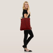 Tote Bag Elégant noir Abstrait Cercle Motif sur rouge (Sur le modèle)