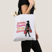 Tote Bag Elle porte des rêves - Inspiration pour les femmes (De près)