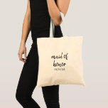 Tote Bag Employé d'honneur Mariage Date Nom<br><div class="desc">Sac fourre-tout avec le mot "bonne d'honneur" et la date du mariage sur le devant. Le dos peut avoir la servante du nom de l'honneur. Ce sac fourre-tout personnalisé est une façon merveilleuse de montrer votre appréciation et de faire de vos demoiselles d'honneur se sentir spécial comme vous les invitations...</div>
