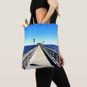 Tote Bag En Regardant Le Quai En Bas (De près)