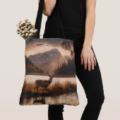 Tote Bag Énorme cerf à cheval sur le lac Mountain (De près)