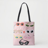 Ensemble de lunettes de soleil tendance dans un st