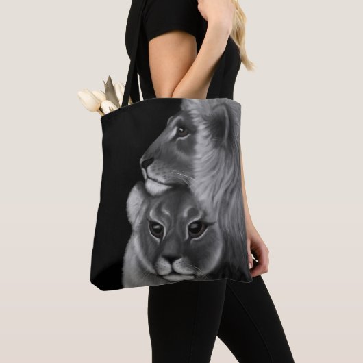 Tote Bag Éternel Bond : L'amour du lion dans les ombres (De près)