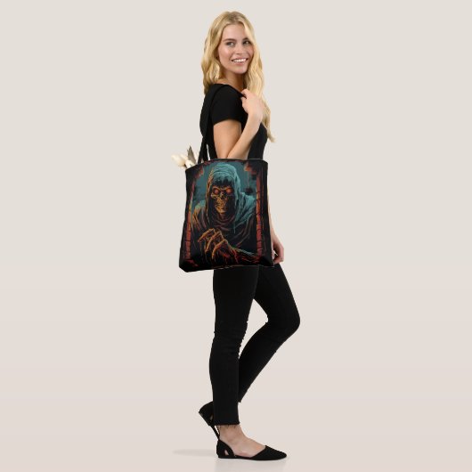 Tote Bag Éveil Eldritch (Sur le modèle)