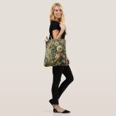 Tote Bag Fade to Grace - gothique baroque (Sur le modèle)