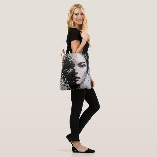 Tote Bag Fading grayscale pixel portrait with emotion (Sur le modèle)