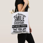 Tote Bag Faites sourire quelqu'un tous les jours (De près)