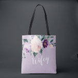 Tote Bag Femme de fourre-tout personnalisée en violet botan<br><div class="desc">Aquarelle botanique fleurie et verdure en bleu,  pêche et violet,  avec un script wifey et le nom personnalisé sur le dos,  élégant et romantique,  de grands cadeaux personnalisés pour la nouvelle mariée.</div>