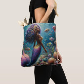 Tote Bag Femme Noire Sirène Avec Queue Violette Sous L'Eau (De près)