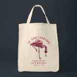 Tote Bag Flamant rose rose tropical 50e Anniversaire Novelt<br><div class="desc">Joli sac fourre-tout de 50ème anniversaire de fête flamingo gag personnalisé. Ajoutez votre nom et votre message en cliquant sur le bouton "Personnaliser" pour créer un échange unique pour votre fête. Faites un séjour parfait pour que les clients se souviennent de cette étape spéciale.</div>