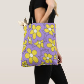Tote Bag Fleur à main dessinée imprimé jaune violet (De près)