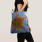Tote Bag Fleur contre Sky Fourre-tout (De près)