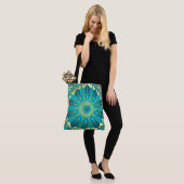 Tote Bag Fleur Mandala Bleu Or (Sur le modèle)