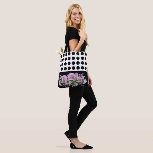 Tote Bag Fleur noire (Sur le modèle)