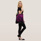 Tote Bag Fleur rouge violet gothique (Sur le modèle)