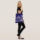 Tote Bag Fleur sauvage Boho violet et blanc (Sur le modèle)