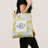 Tote Bag Fleurs blanches jaunes et grises à monogramme   (De près)