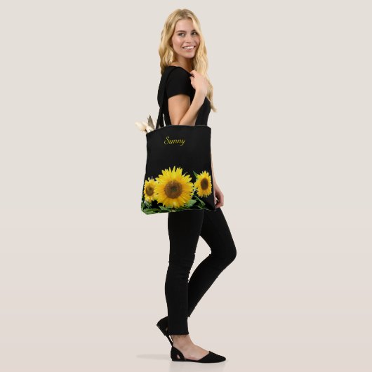 Tote Bag Fleurs de soleil en noir (Sur le modèle)