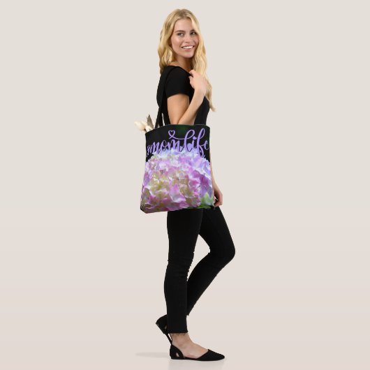 Tote Bag Fleurs d'hydrangée violette rose doux (Sur le modèle)