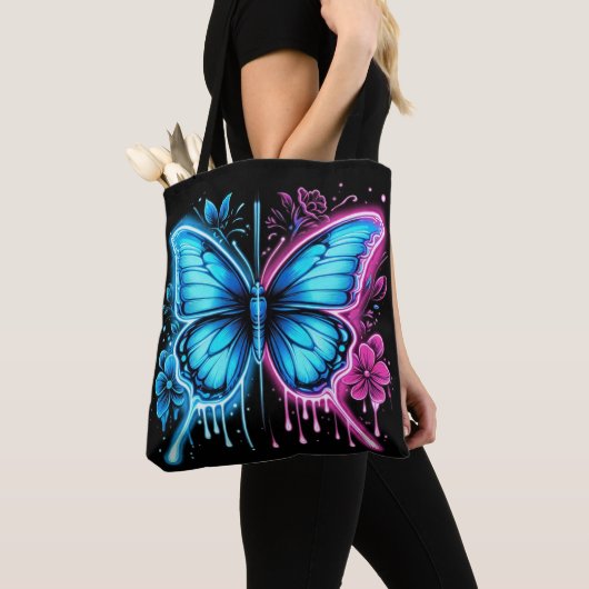 Tote Bag Fleurs et fleurs complexes : un papillon capricieu (De près)