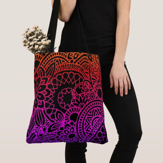 Tote Bag Fleurs orange violet et fond noir (De près)