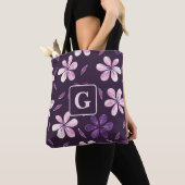 Tote Bag Fleurs violettes peintes à la main monogramme pers (De près)