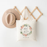 Tote Bag Floral du milieu de l'été | Maid of Honor Bridal P<br><div class="desc">La fête nuptiale fourre-tout présente une couronne florale aquarelle de roses et de pivoines en rose vif,  vert pêche et sauge,  avec "bonne d'honneur" inscrit à l'intérieur en écriture manuscrite. Conçu pour correspondre à notre collection de fleurs de mi-été.</div>