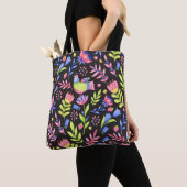 Tote Bag Floral seamless pattern design. Spring flowers and (De près)