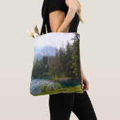 Tote Bag Forêt alpine pittoresque et lac (De près)