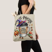 Tote Bag Funny Hocus Pocus I Need Coffee Witch (De près)