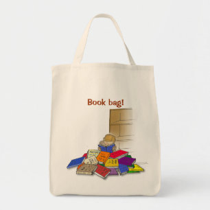 Tote Bag Garçon en bas âge entouré de livres.