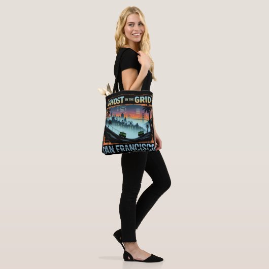 Tote Bag Ghost in the Grid - San Francisco Éffrayant Tech (Sur le modèle)
