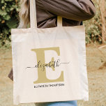 Tote Bag Gold Black Custom Bridesmaid Tot cadeau de mariée<br><div class="desc">Avez-vous besoin d'un cadeau de fête de mariage ? C'est sûr ! Avec ces sacs fourre-tout personnalisés en or et en noir, vos demoiselles d'honneur adoreront porter leur propre sac fourre-tout personnalisé au mariage. Ces sacs fourre-tout sont parfaits pour toutes les occasions, du cadeau personnel pour la mariée à un...</div>