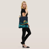Tote Bag Golden Desert Nightscape - Cactus Art Abstrait (Sur le modèle)
