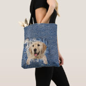 Tote Bag Golden Retriever dans trou de denim bleu effilé (De près)