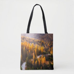 Tote Bag Grande vue sur la route sinueuse. Dramatique et ma