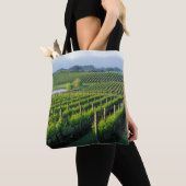 Tote Bag Grapevines en rangées soignées dans la Napa de Cal (De près)