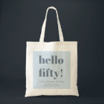 Tote Bag Gras Moderne Bleu Clair 50e Anniversaire Personnal<br><div class="desc">Ce modèle de tote personnalisé présente un fond bleu glacé doux avec un message gras « bonjour cinquante » et des détails de célébration personnalisés. Conçu pour les fêtes d'anniversaire marquantes, il convient parfaitement aux sacs de bienvenue, aux faveurs de fête ou pour transporter l'essentiel pendant le week-end de célébration....</div>