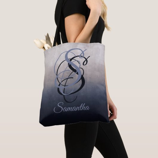 Tote Bag Gris bleu monogramme rustique ombre (De près)