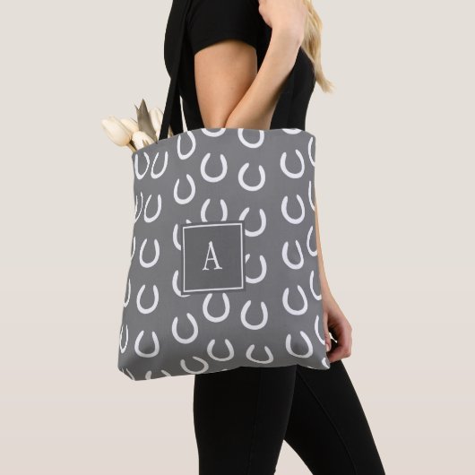 Tote Bag Gris de monogramme de chaussure de cheval (De près)