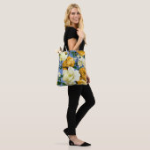 Tote Bag Grosse Fleur de rose jaune rétro (Sur le modèle)