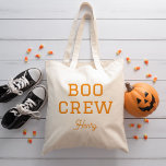 Tote Bag Halloween monogramme de l'équipage de bateau<br><div class="desc">Rejoignez Boo Crew en style avec ce sac fourre-tout Halloween monogrammé personnalisé! Avec un simple graphique texte "Boo Crew", vous pouvez le personnaliser avec le nom de votre enfant ou tout texte personnalisé et choisir parmi une variété de polices et de couleurs pour correspondre à votre thème Halloween. Parfait pour...</div>