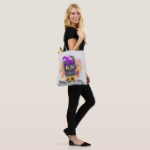 Tote Bag Happy Meow-o-ween -Chat Sorcière Noire (Sur le modèle)