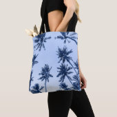 Tote Bag Hauts palmiers, ciel bleu clair. (De près)