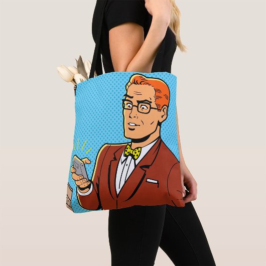 Tote Bag Homme de style BD regardant un téléphone portable