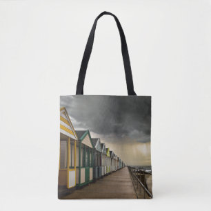 Tote Bag Huttes de plage dans un orage Southwold d'été