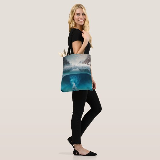 Tote Bag Icy Mountain View (Sur le modèle)
