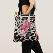 Tote Bag Jolies fleurs modernes sur impression léopard - pe (De près)